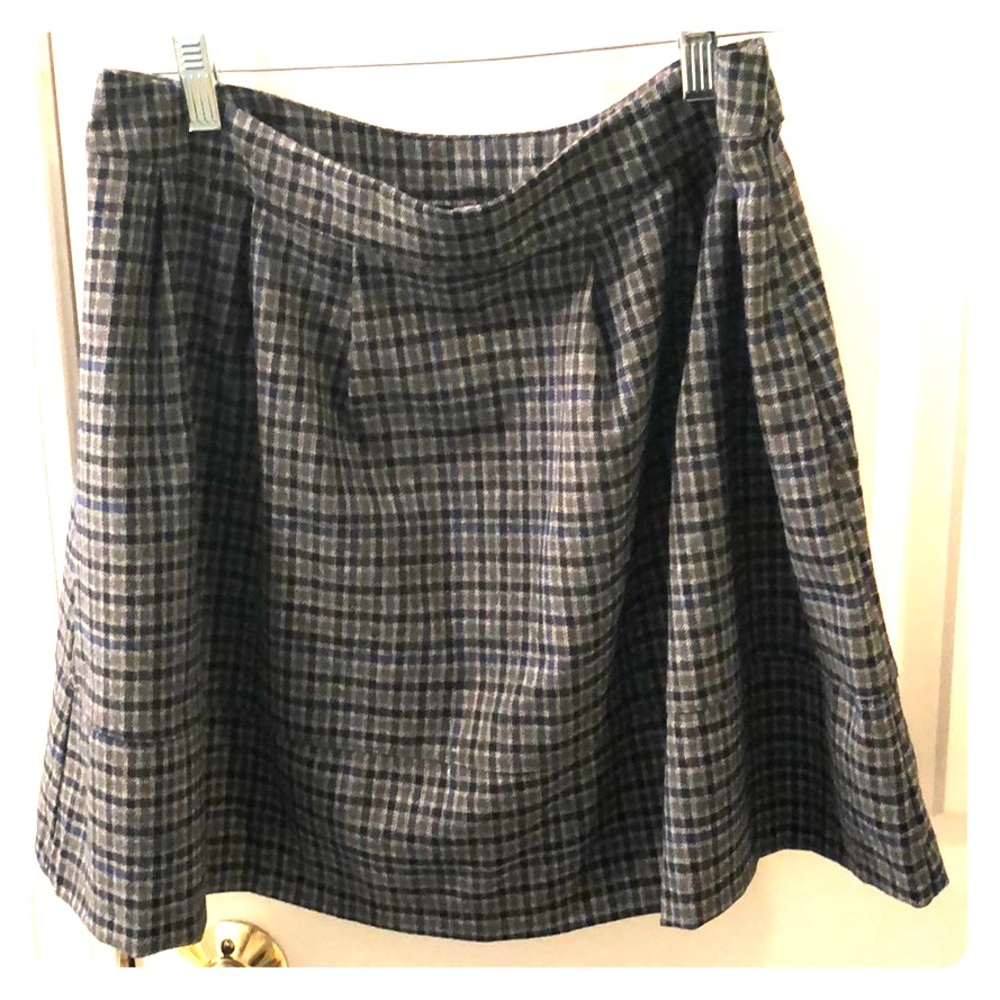 Xhilarations skirt grey /navy large